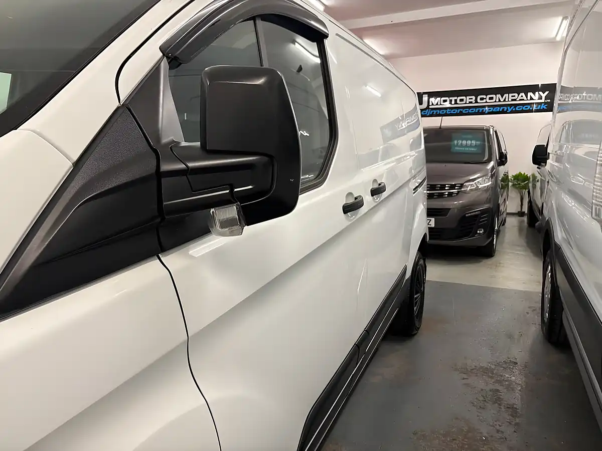 Used 2020 Ford Transit Custom Leader L1 H1 White - Interior and Exterior details 8