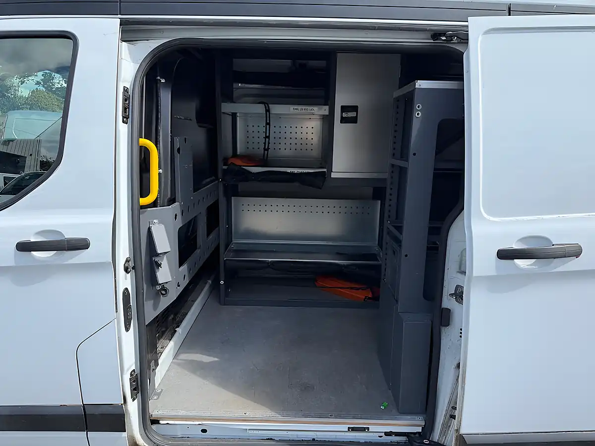 Used 2020 Ford Transit Custom Leader White - Interior and Exterior details 16