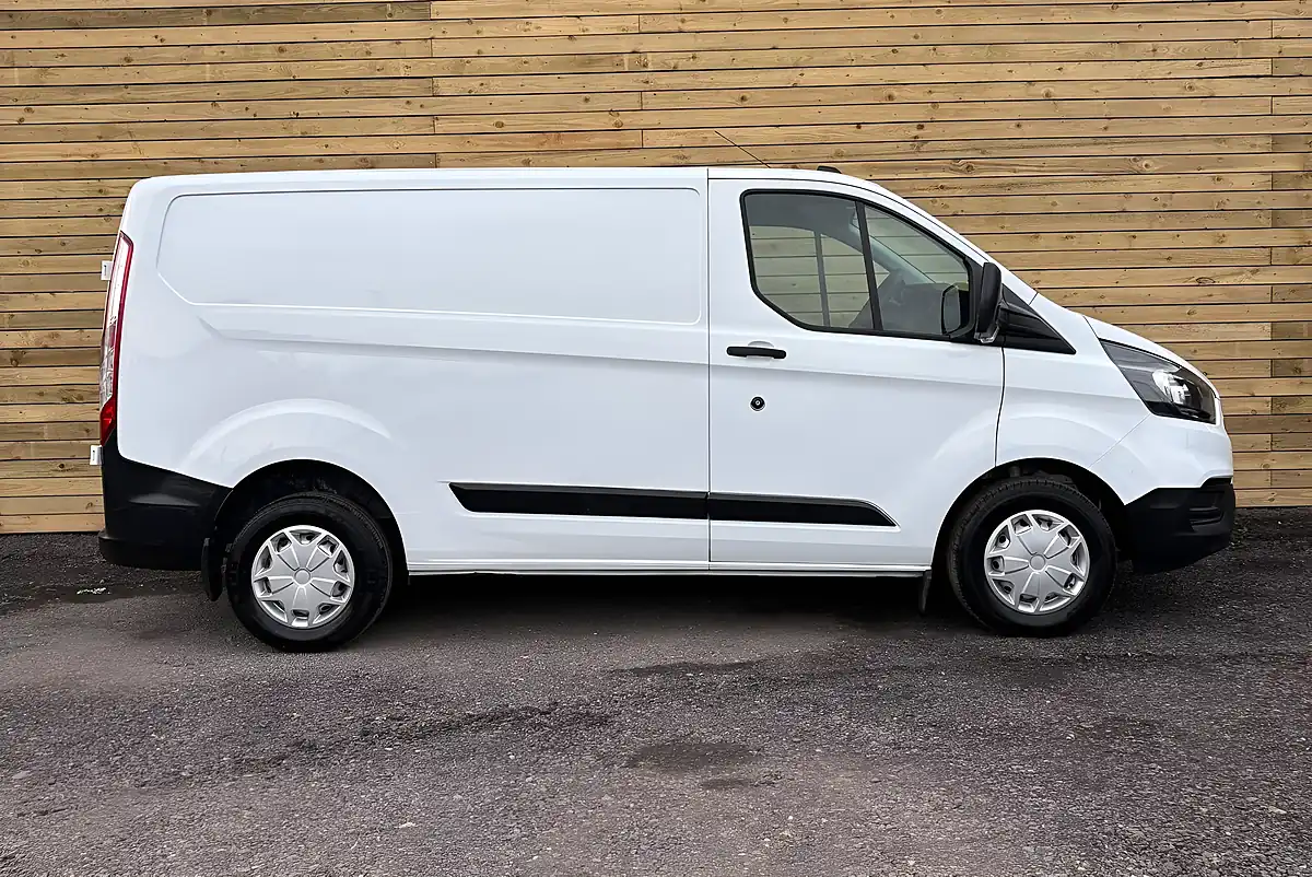 Used 2020 Ford Transit Custom Leader White - Interior and Exterior details 2