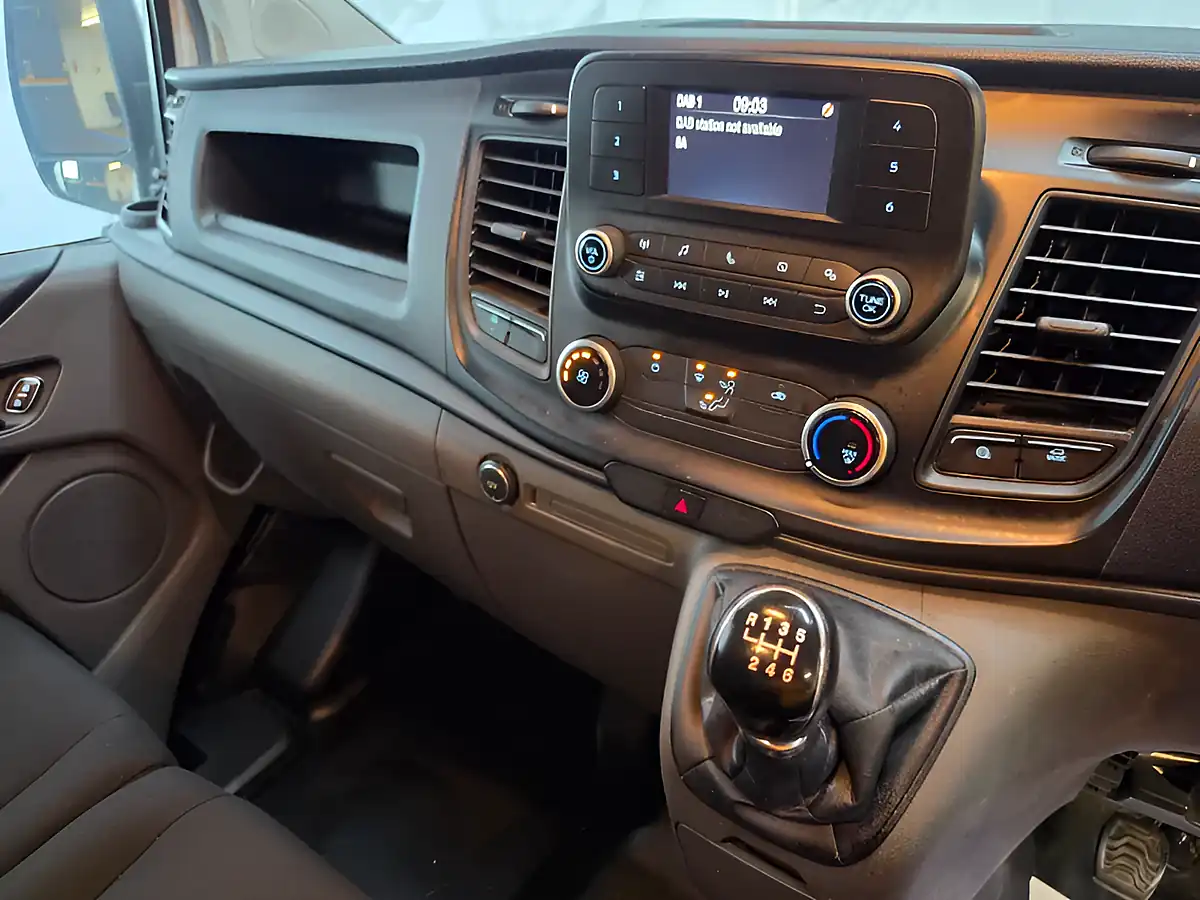 Used 2020 Ford Transit Custom Leader White - Interior and Exterior details 13