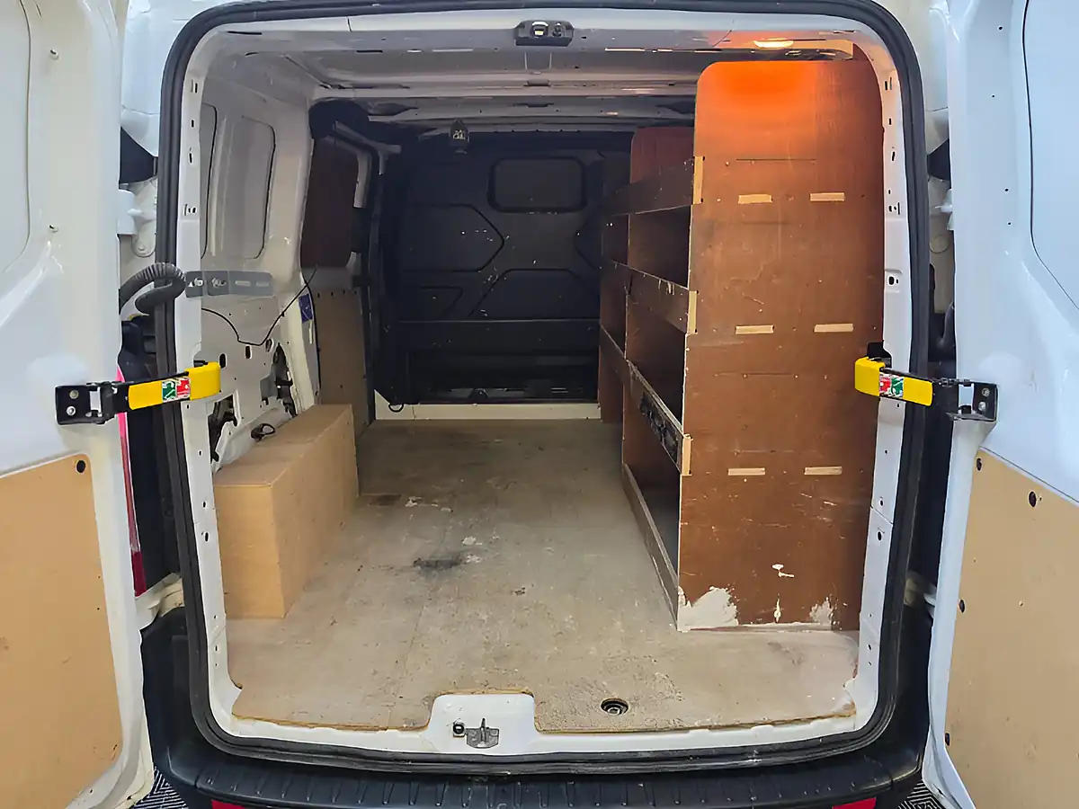 Used 2020 Ford Transit Custom Leader White - Interior and Exterior details 18