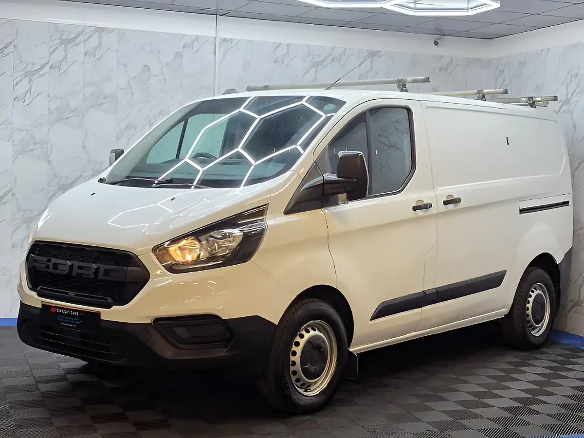 Used 2020 Ford Transit Custom Leader White - Interior and Exterior details 4