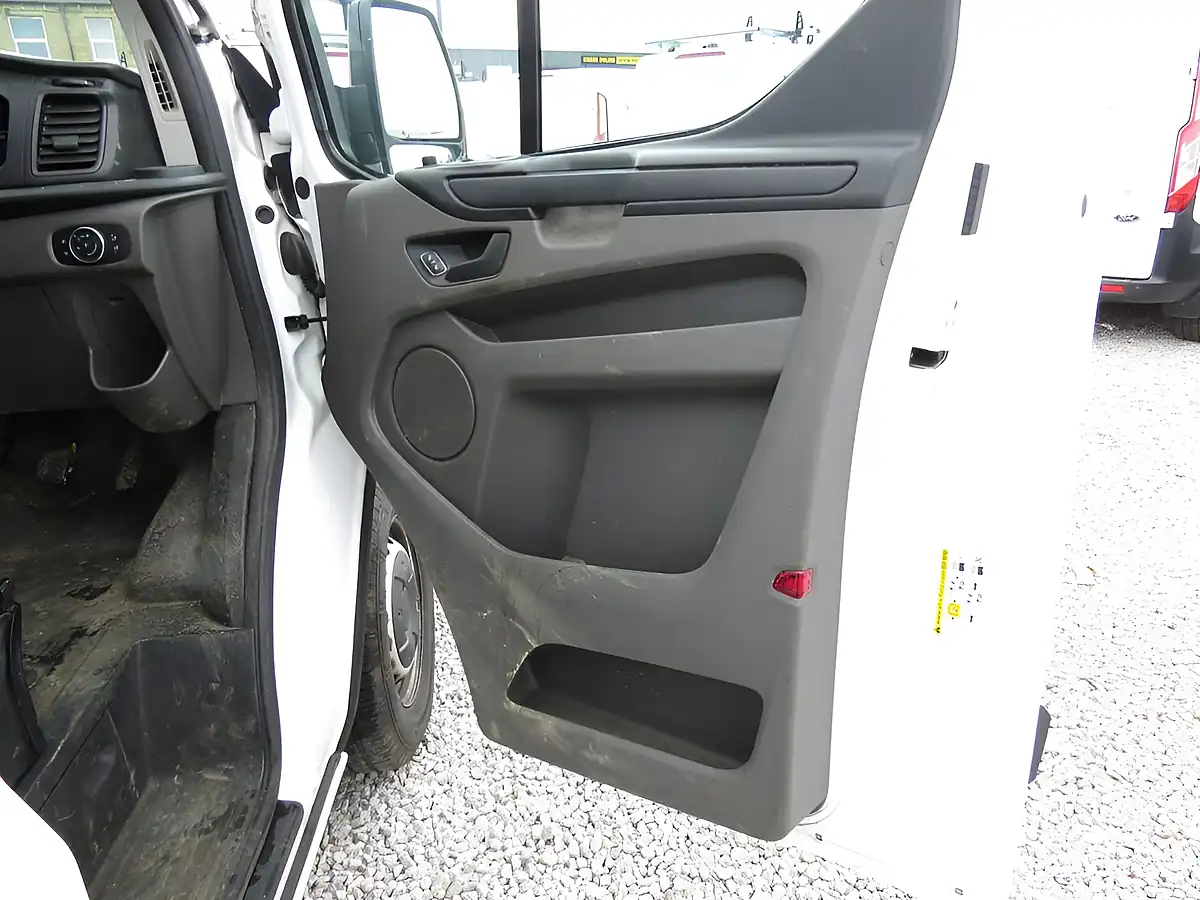 Used 2020 Ford Transit Custom Leader White - Interior and Exterior details 15