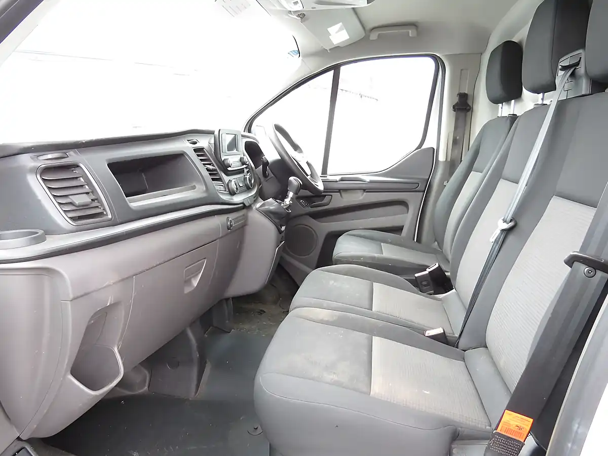 Used 2020 Ford Transit Custom Leader White - Interior and Exterior details 8