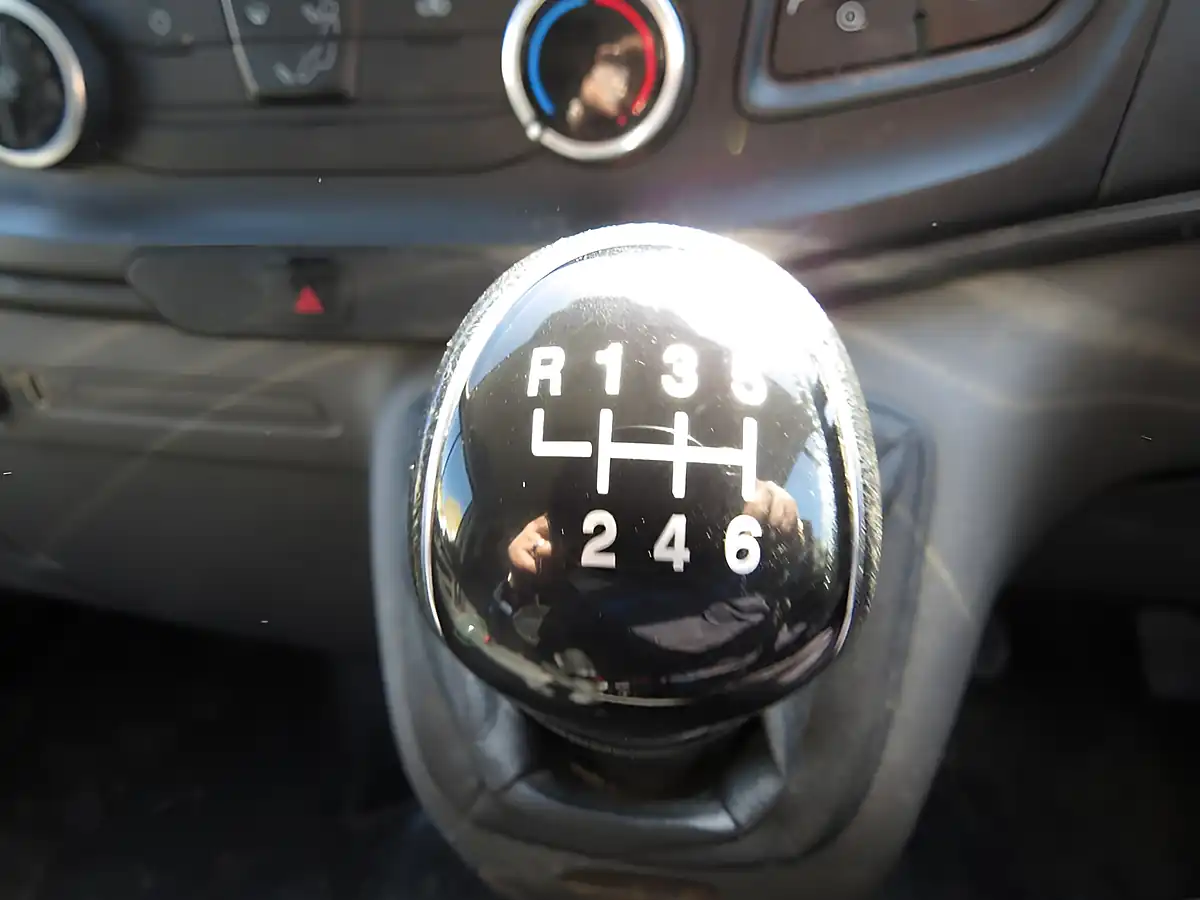 Used 2020 Ford Transit Custom Leader White - Interior and Exterior details 16