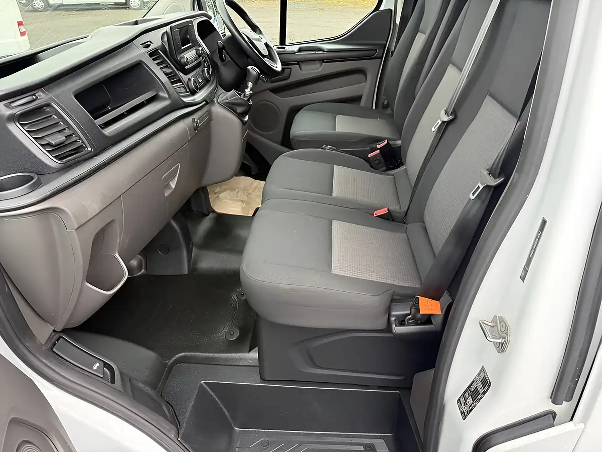 Used 2020 Ford Transit Custom Leader White - Interior and Exterior details 11