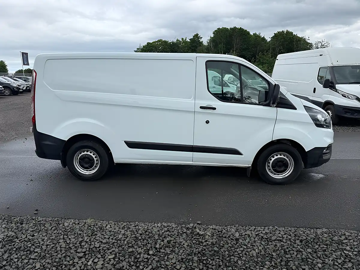 Used 2020 Ford Transit Custom Leader White - Interior and Exterior details 8