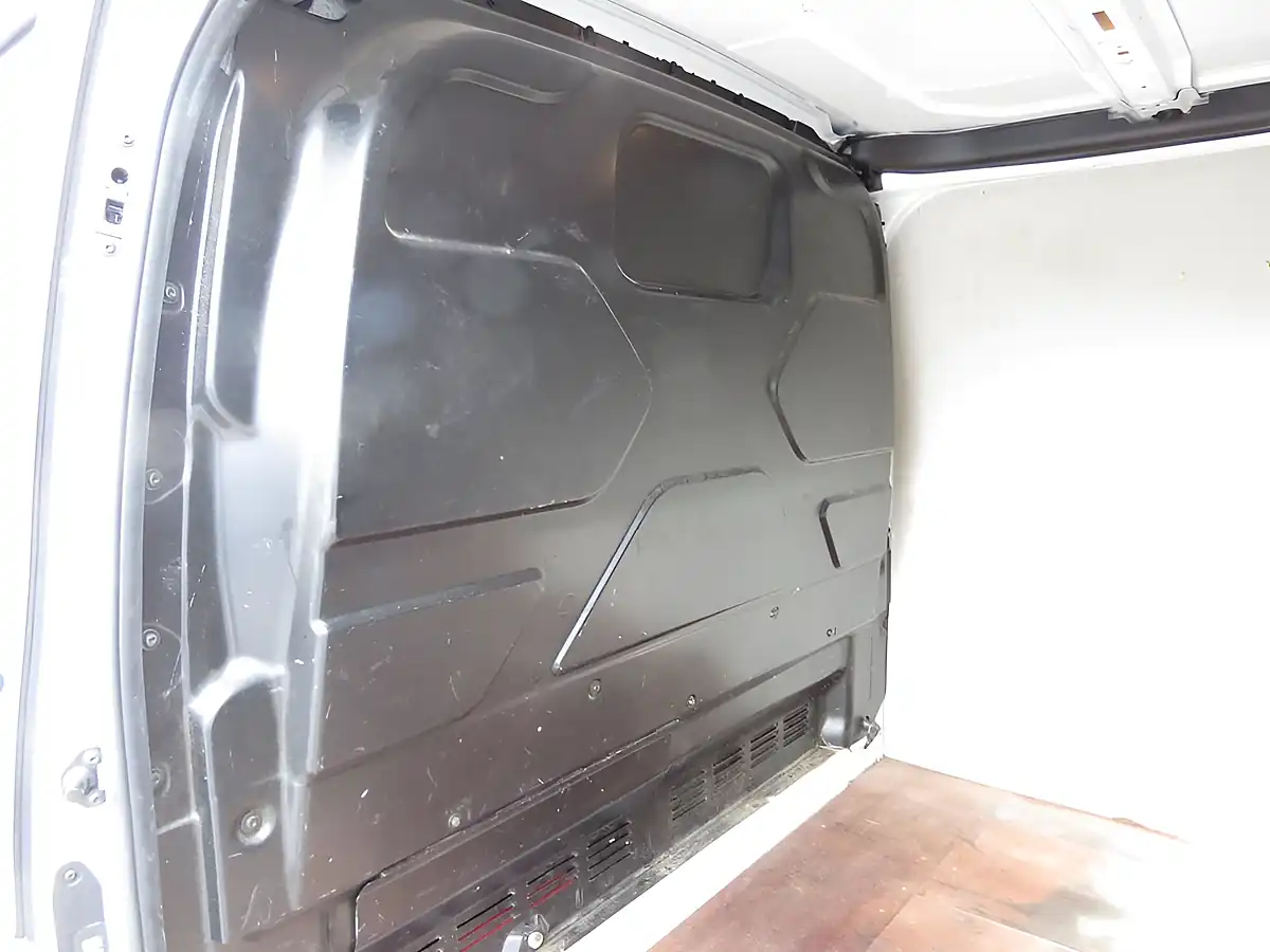 Used 2020 Ford Transit Custom Leader White - Interior and Exterior details 6