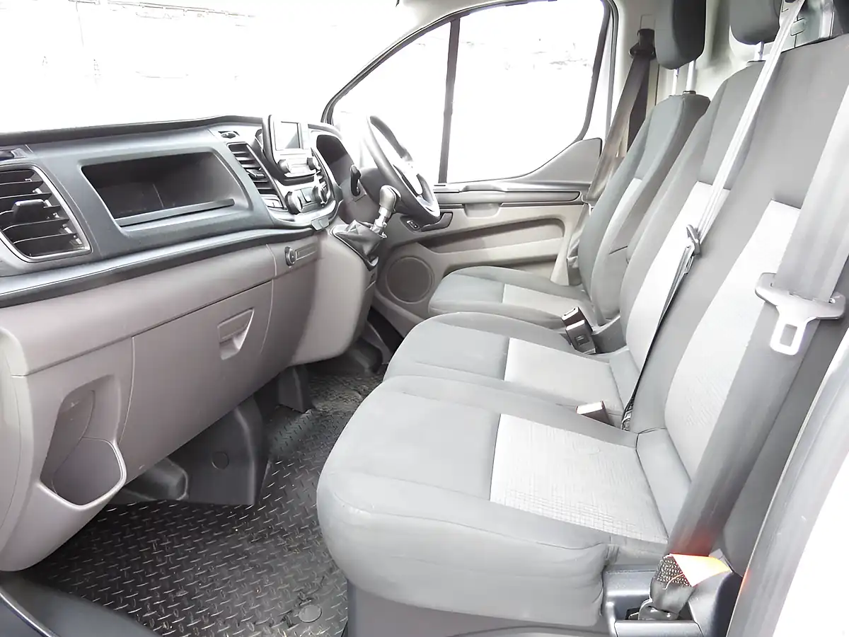 Used 2020 Ford Transit Custom Leader White - Interior and Exterior details 8