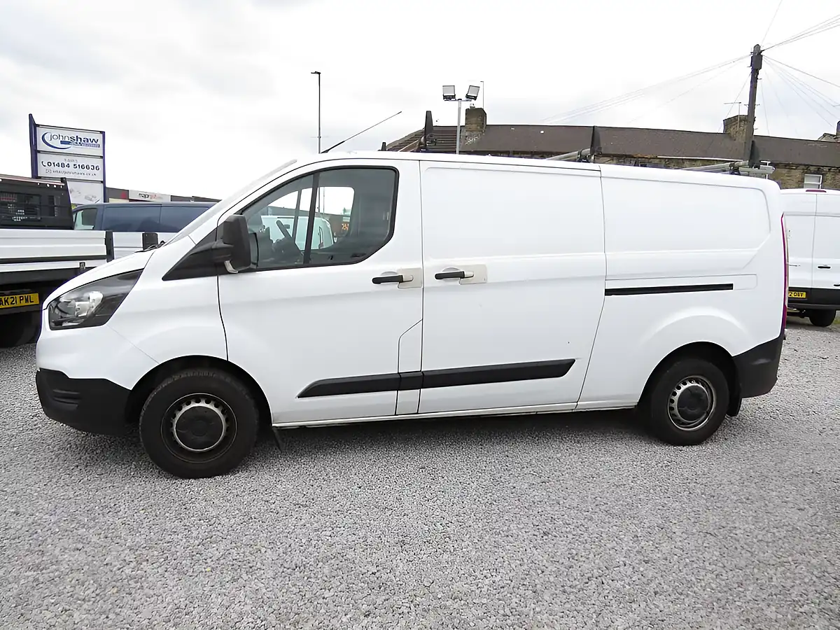 Used 2020 Ford Transit Custom Leader White - Interior and Exterior details 12