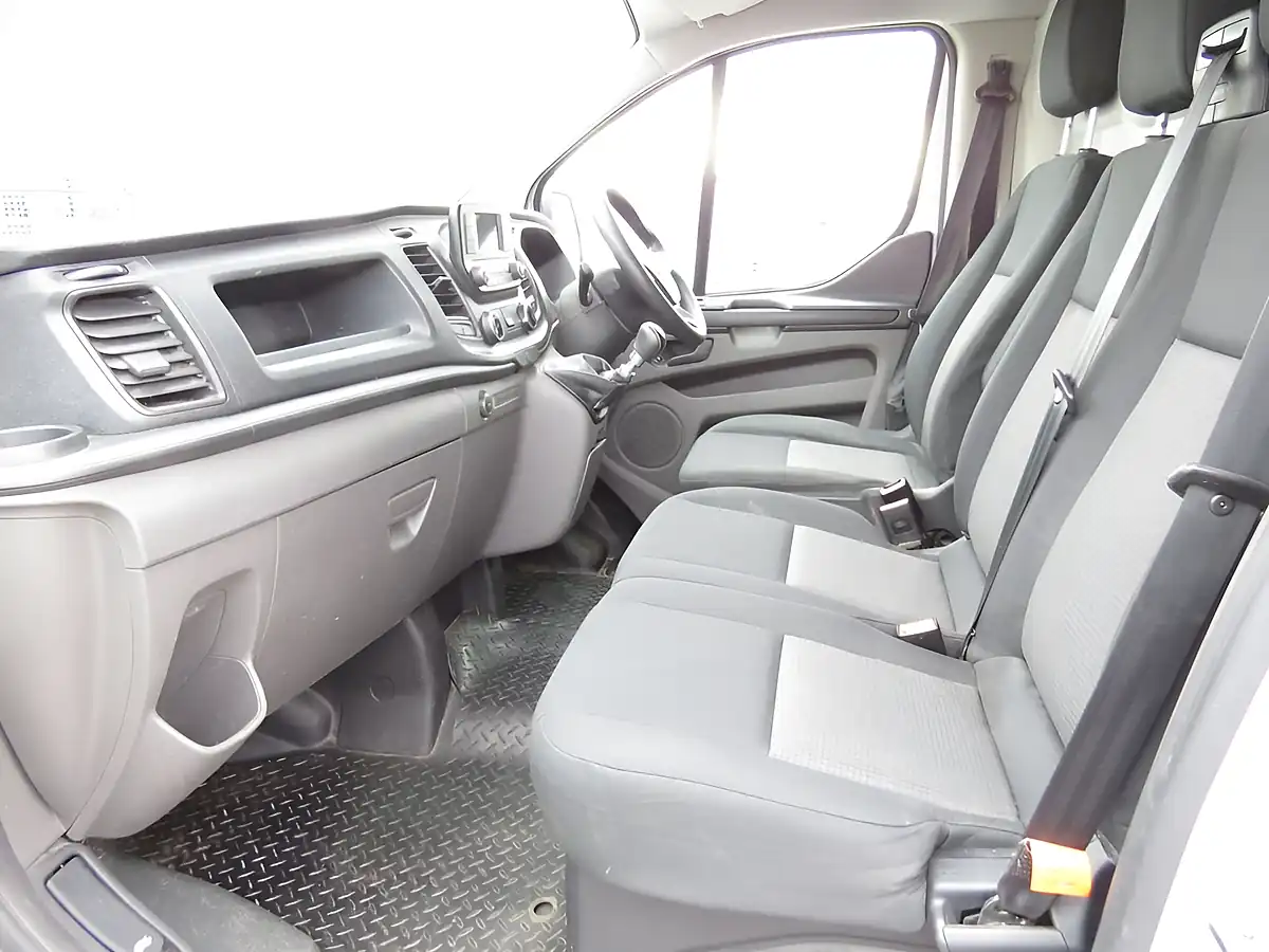 Used 2020 Ford Transit Custom Leader White - Interior and Exterior details 8