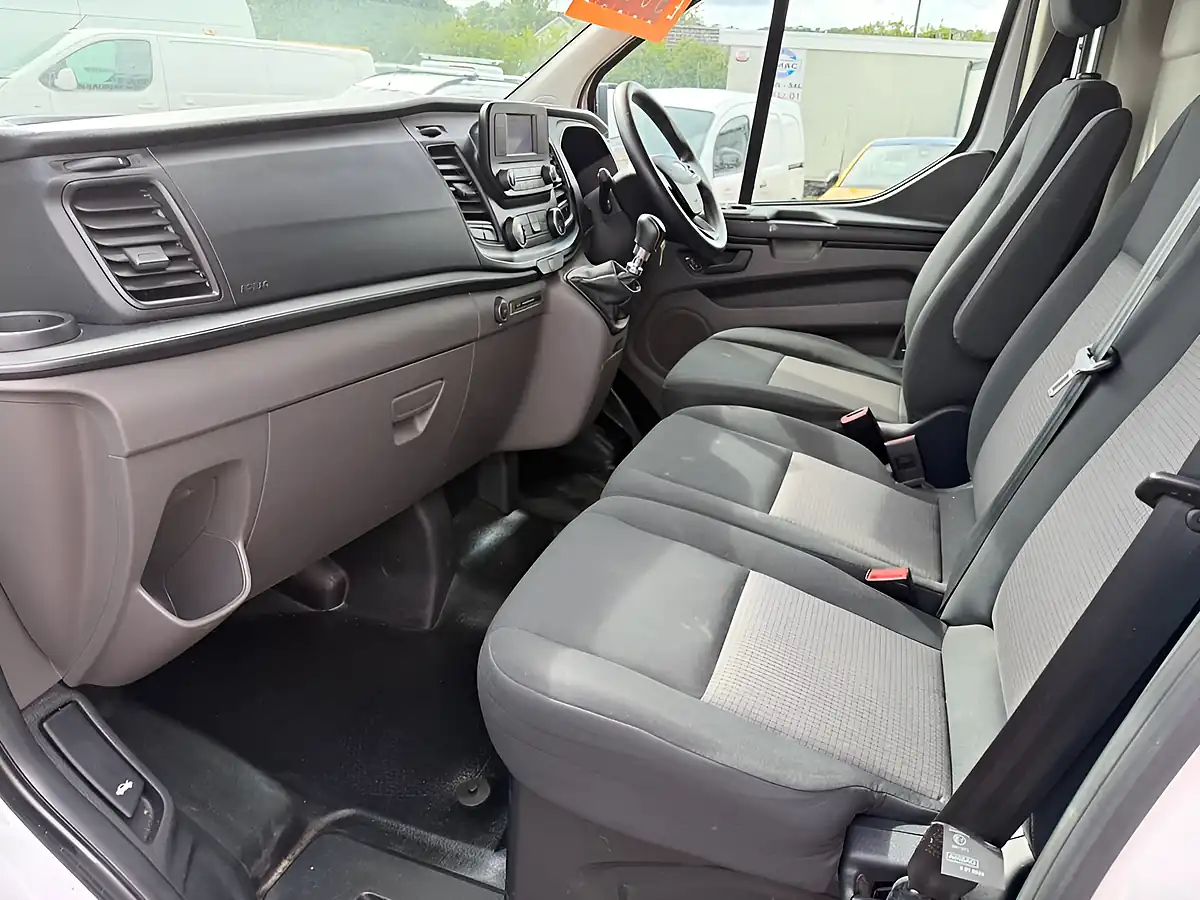 Used 2020 Ford Transit Custom Leader White - Interior and Exterior details 12