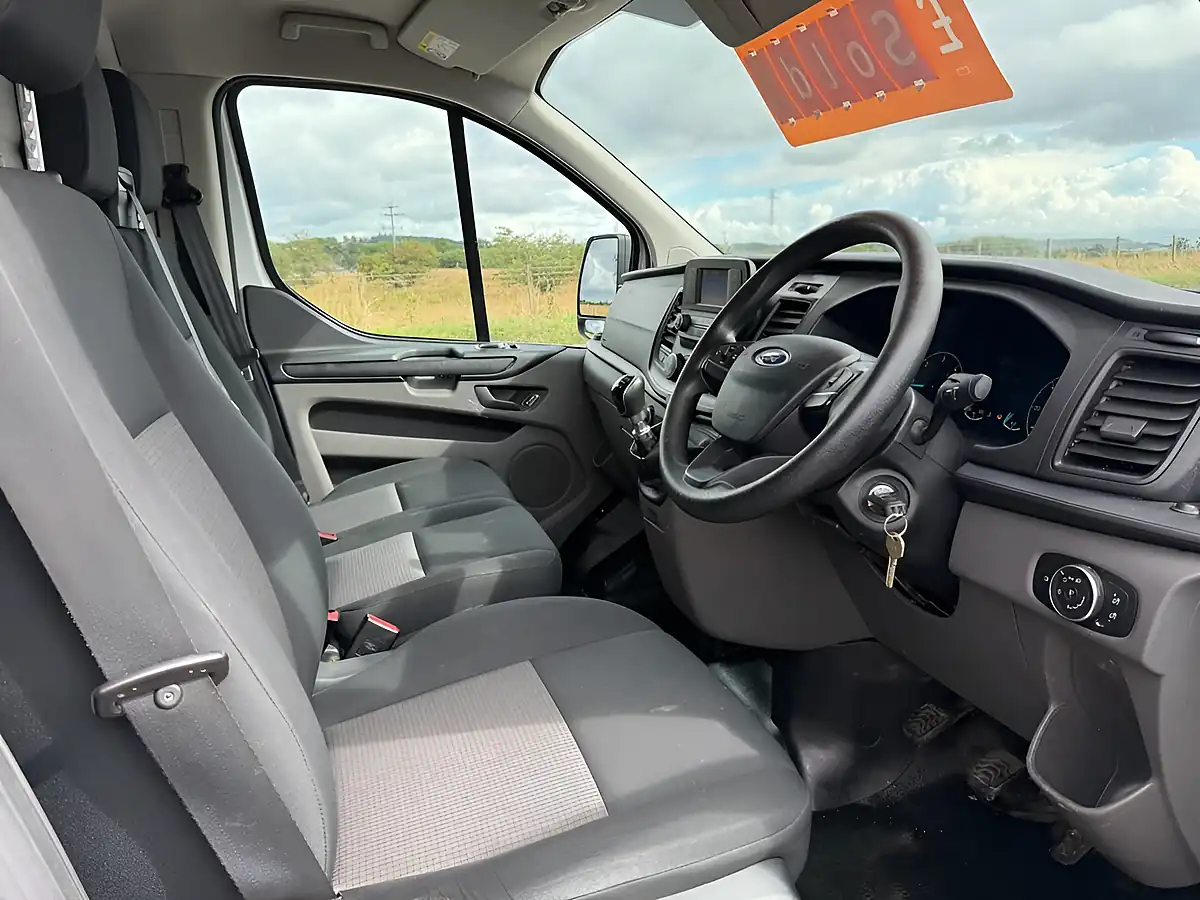 Used 2020 Ford Transit Custom Leader White - Interior and Exterior details 13