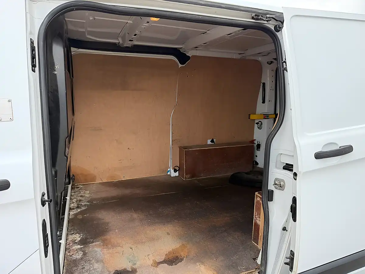 Used 2020 Ford Transit Custom Leader White - Interior and Exterior details 16