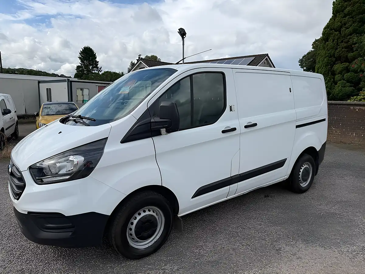 Used 2020 Ford Transit Custom Leader White - Interior and Exterior details 8
