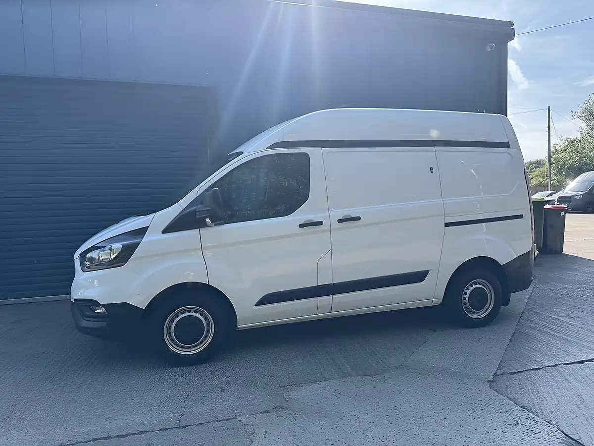 Used 2020 Ford Transit Custom Leader White - Interior and Exterior details 11