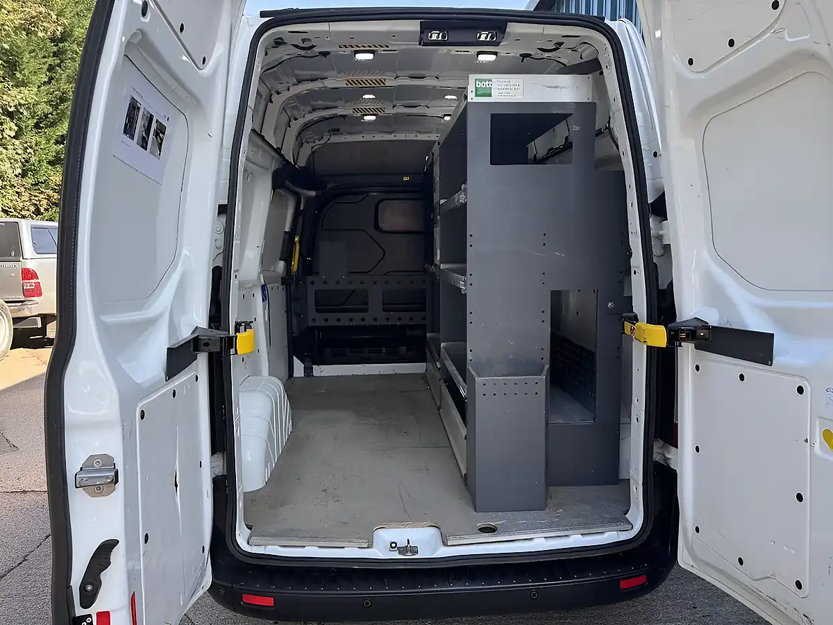 Used 2020 Ford Transit Custom Leader White - Interior and Exterior details 16