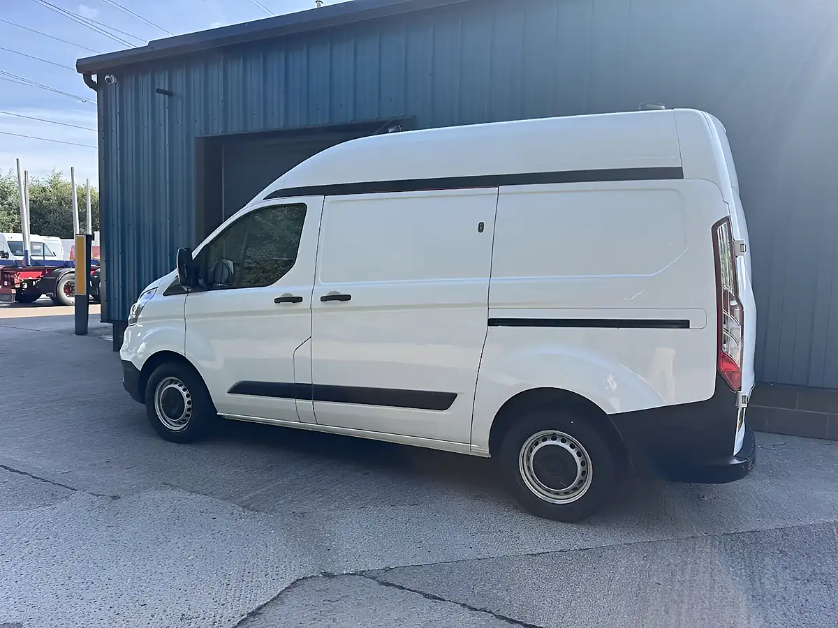 Used 2020 Ford Transit Custom Leader White - Interior and Exterior details 8