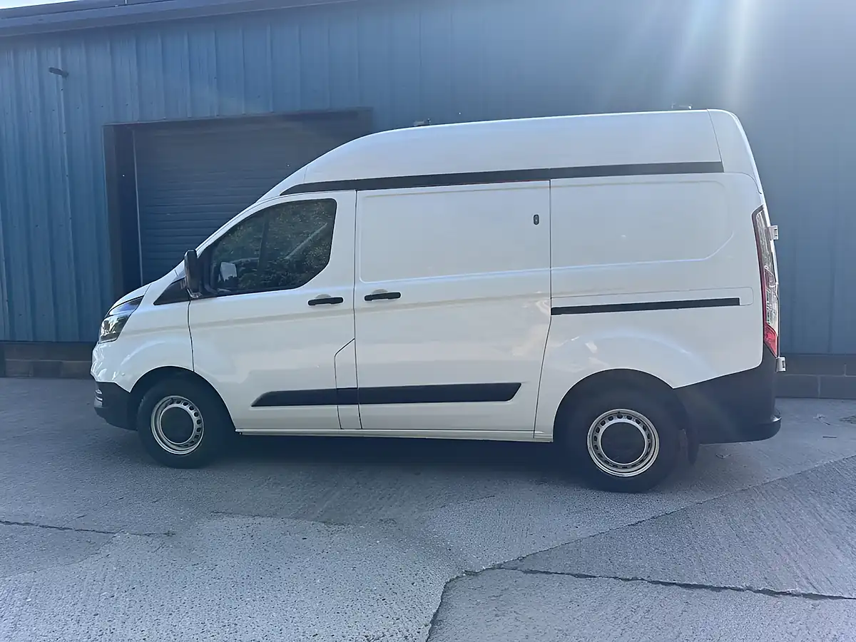 Used 2020 Ford Transit Custom Leader White - Interior and Exterior details 9