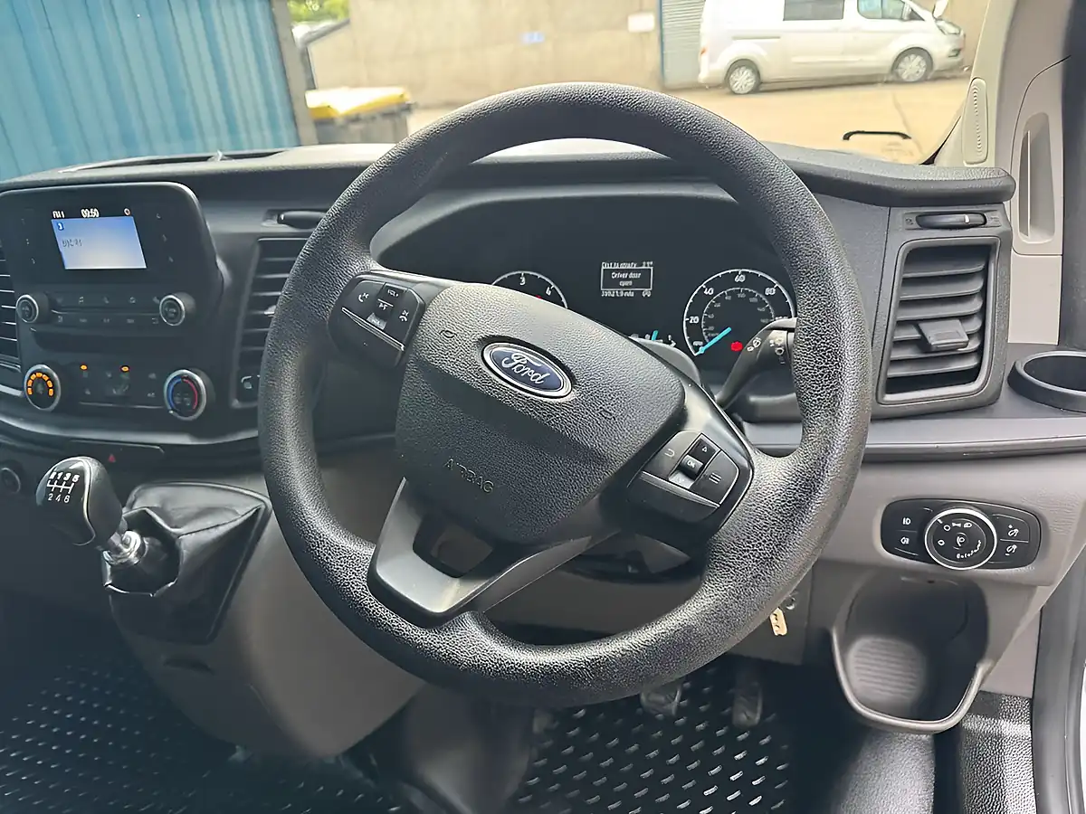 Used 2020 Ford Transit Custom Leader White - Interior and Exterior details 13