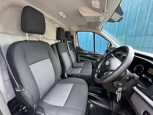 Used 2020 Ford Transit Custom Leader White - Interior and Exterior details 15