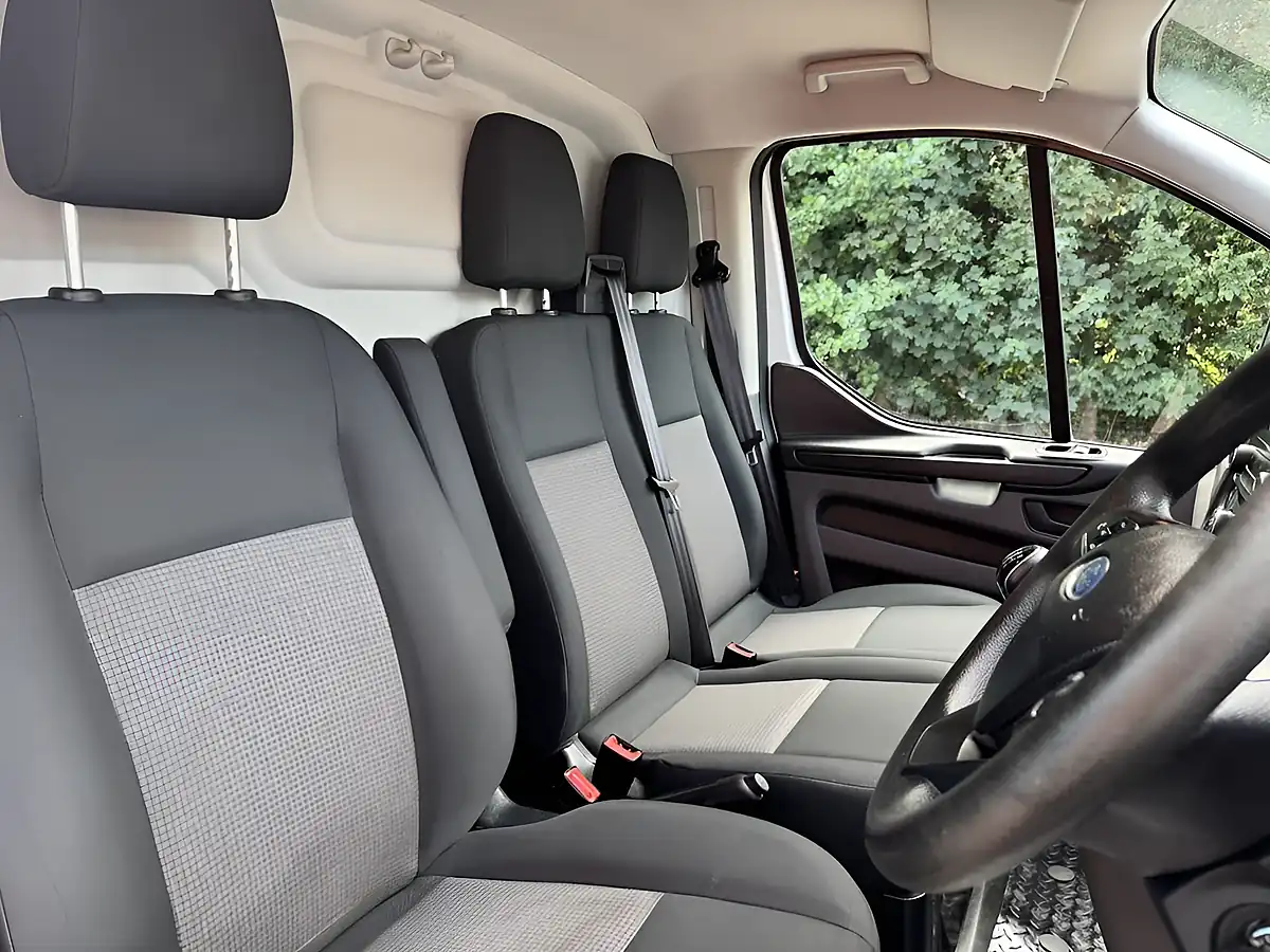 Used 2020 Ford Transit Custom Leader White - Interior and Exterior details 17