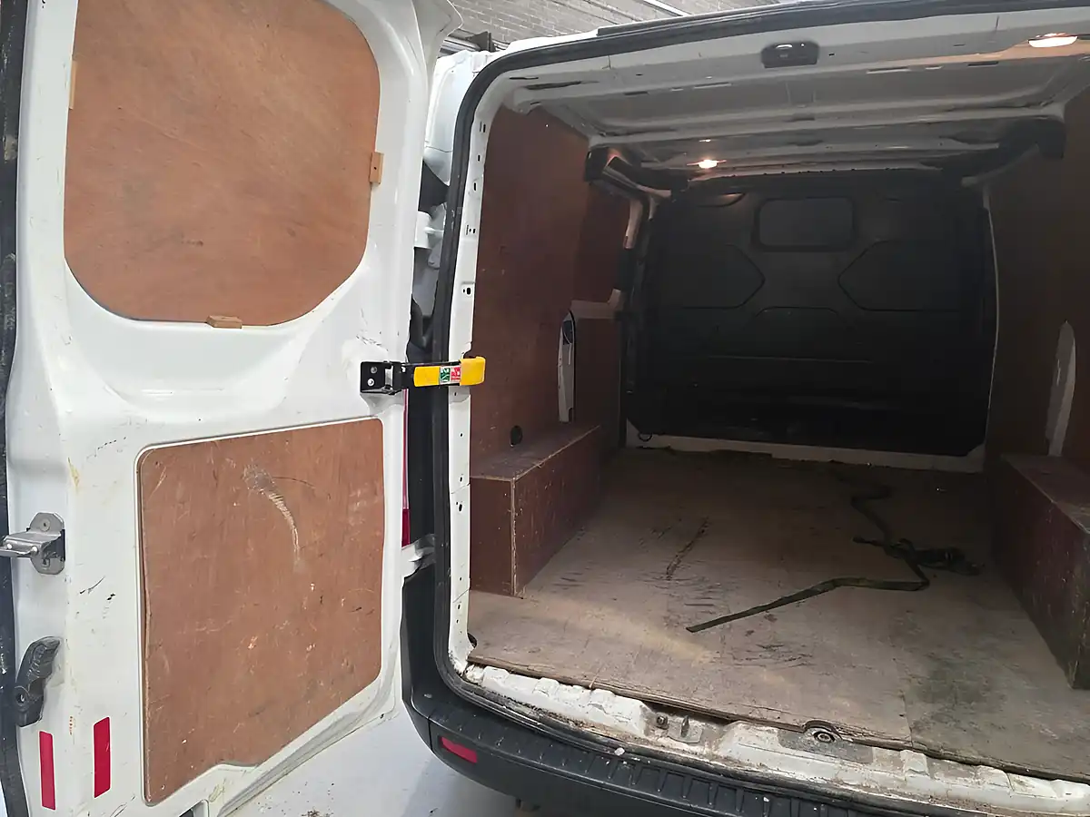 Used 2020 Ford Transit Custom Leader White - Interior and Exterior details 19