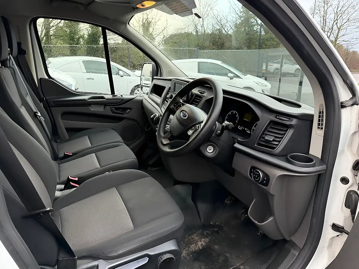 Used 2020 Ford Transit Custom Leader White - Interior and Exterior details 3