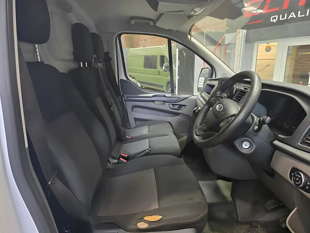 Used 2020 Ford Transit Custom Leader White - Interior and Exterior details 10