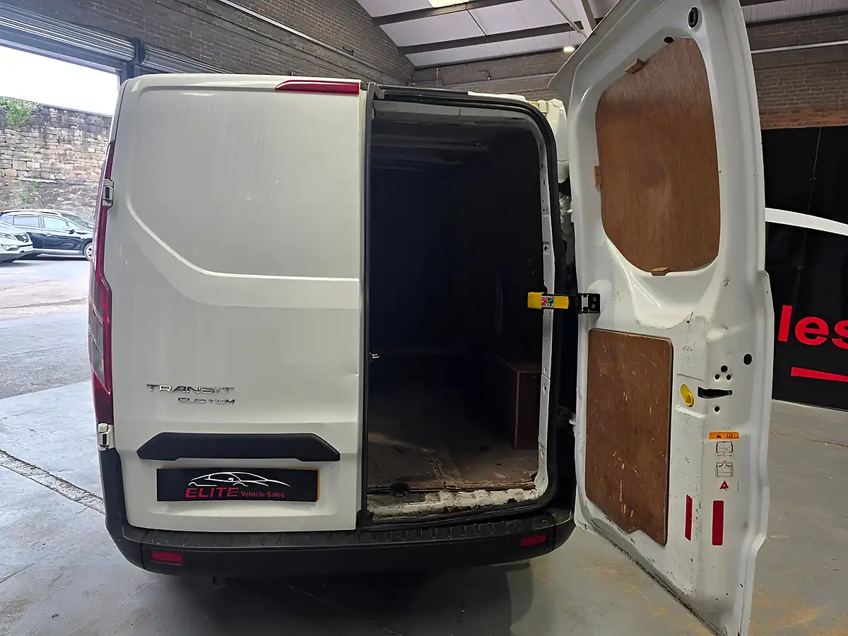 Used 2020 Ford Transit Custom Leader White - Interior and Exterior details 19