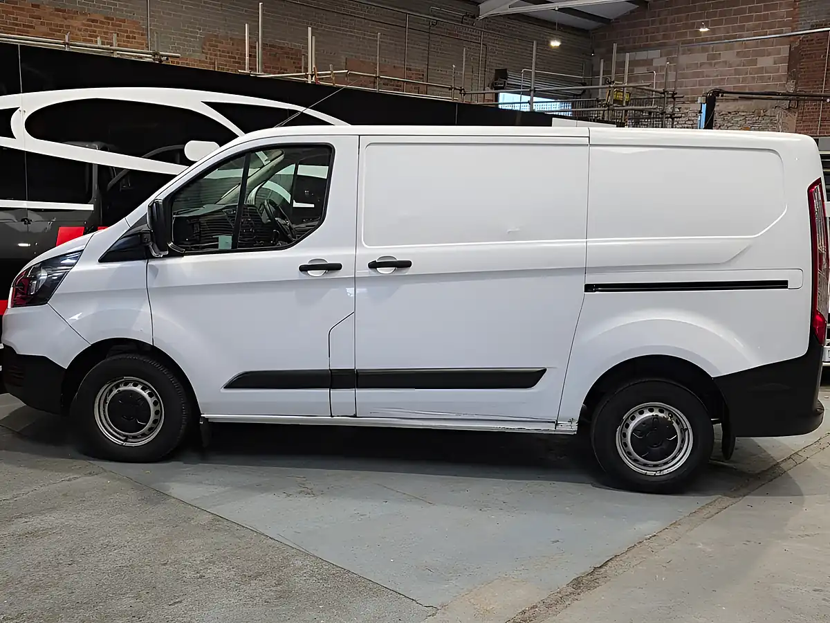 Used 2020 Ford Transit Custom Leader White - Interior and Exterior details 10