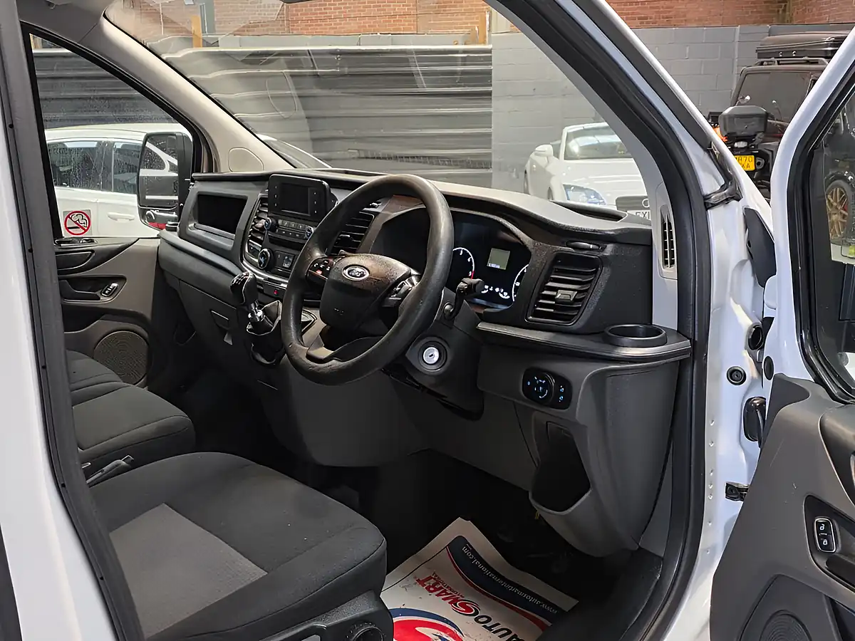 Used 2020 Ford Transit Custom Leader White - Interior and Exterior details 11
