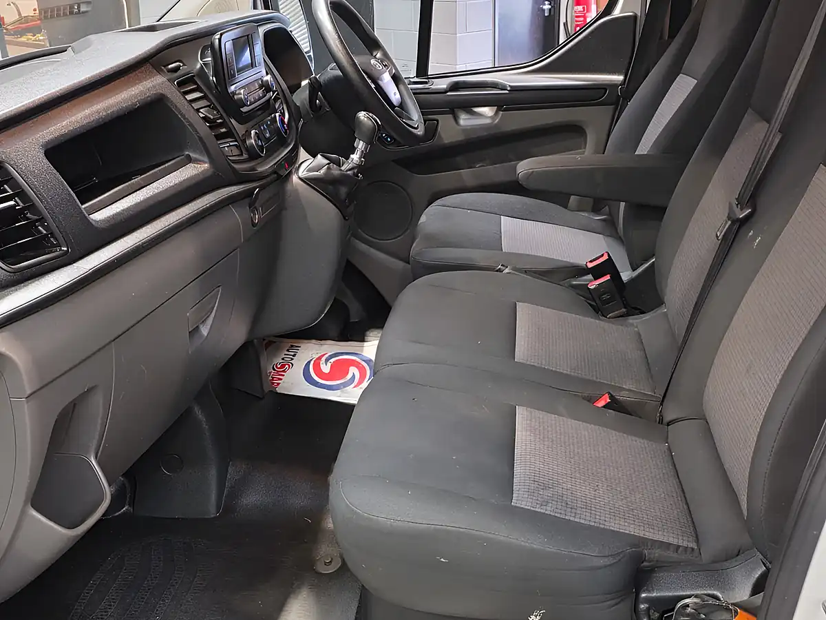 Used 2020 Ford Transit Custom Leader White - Interior and Exterior details 18