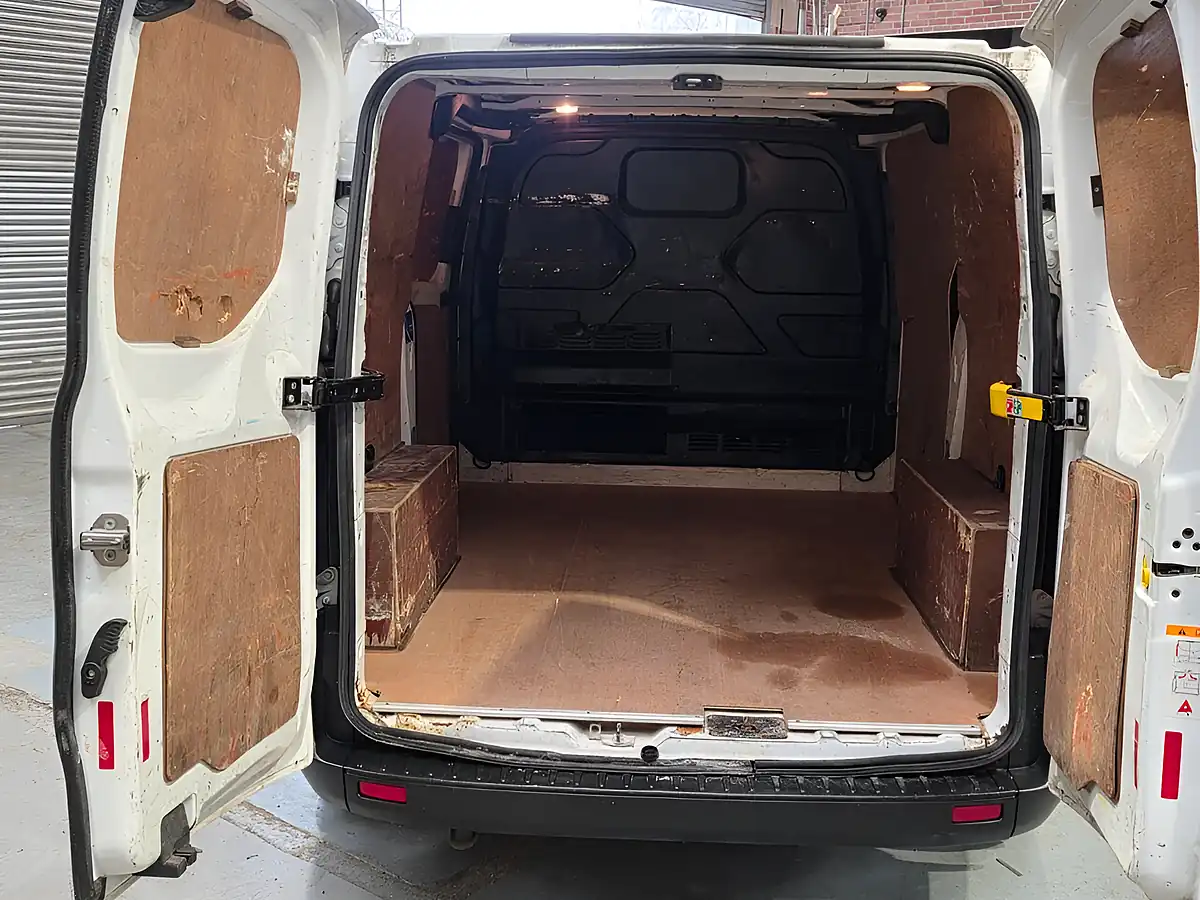 Used 2020 Ford Transit Custom Leader White - Interior and Exterior details 20