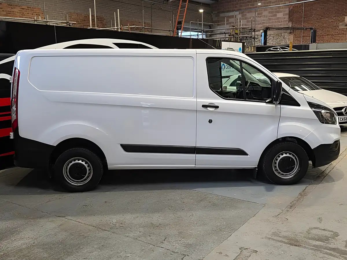 Used 2020 Ford Transit Custom Leader White - Interior and Exterior details 3