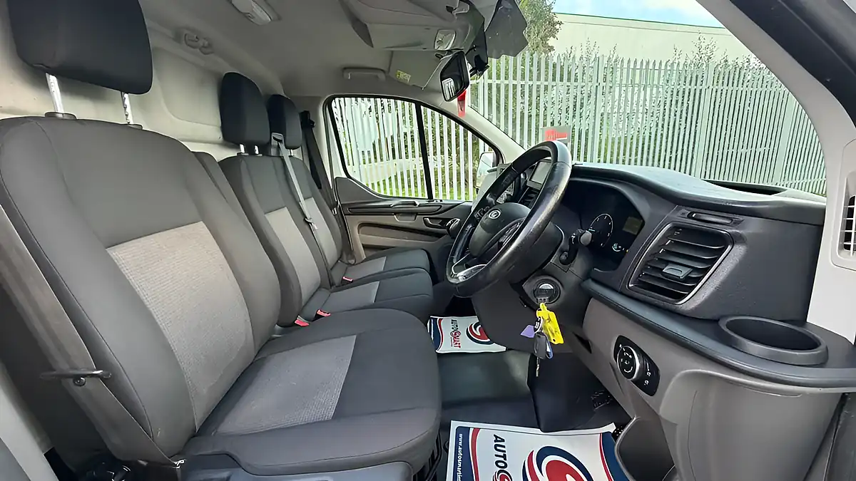 Used 2020 Ford Transit Custom Leader White - Interior and Exterior details 14