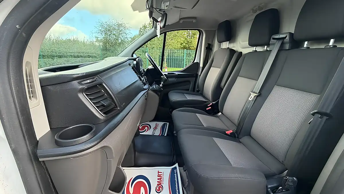 Used 2020 Ford Transit Custom Leader White - Interior and Exterior details 18