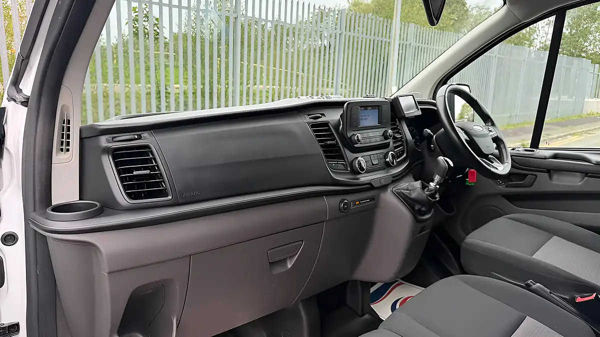 Used 2020 Ford Transit Custom Leader White - Interior and Exterior details 15