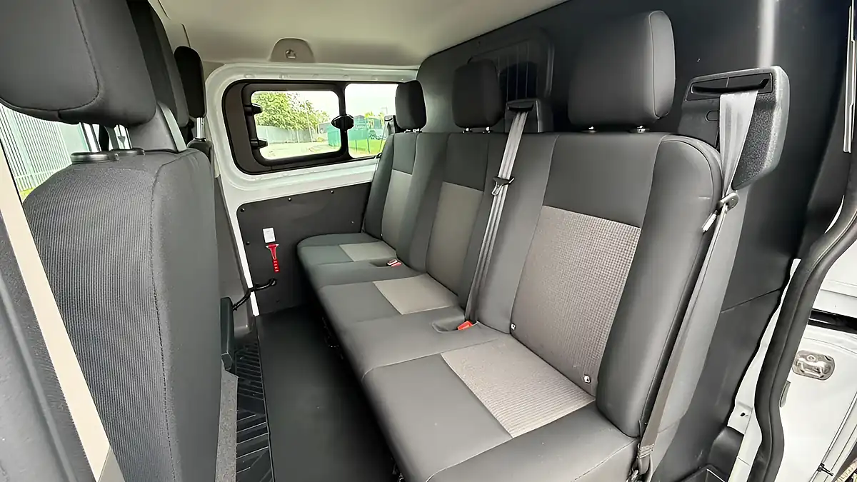 Used 2020 Ford Transit Custom Leader White - Interior and Exterior details 7