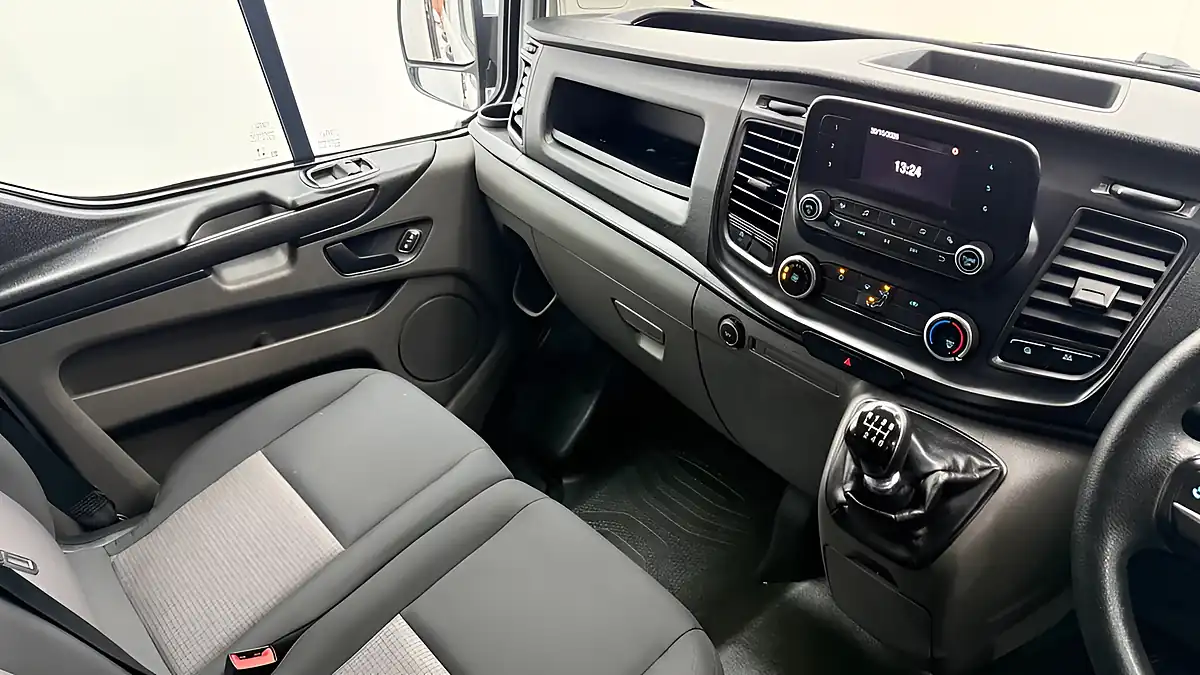 Used 2020 Ford Transit Custom Leader White - Interior and Exterior details 14