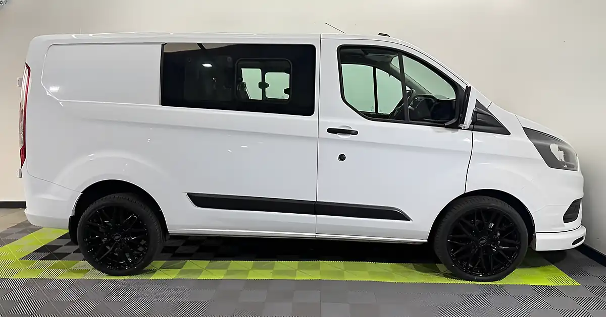 Used 2020 Ford Transit Custom Leader White - Interior and Exterior details 7
