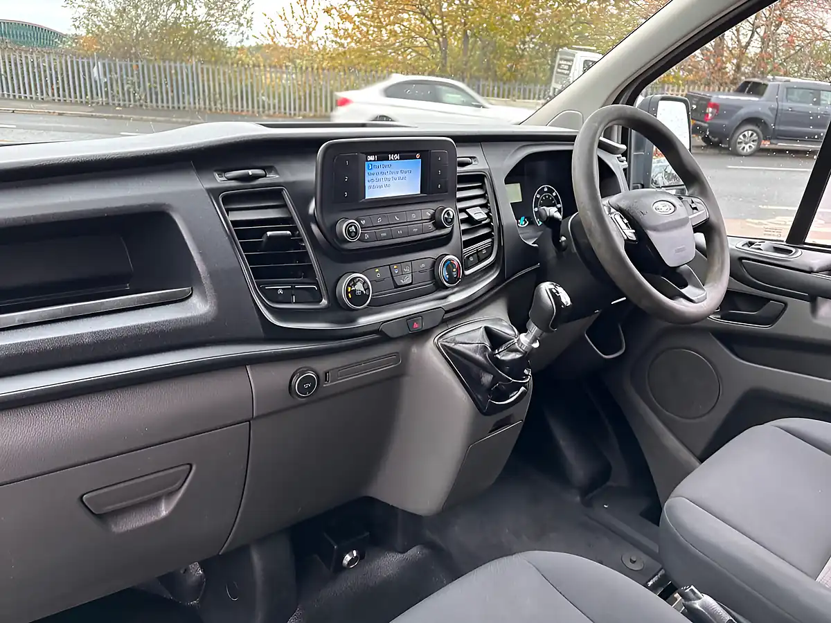 Used 2020 Ford Transit Custom Leader White - Interior and Exterior details 16