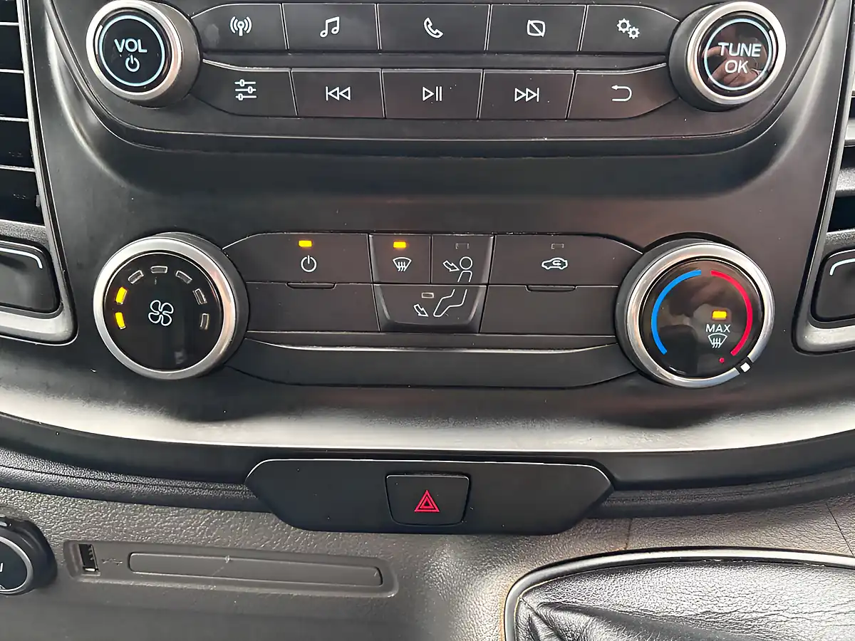 Used 2020 Ford Transit Custom Leader White - Interior and Exterior details 20
