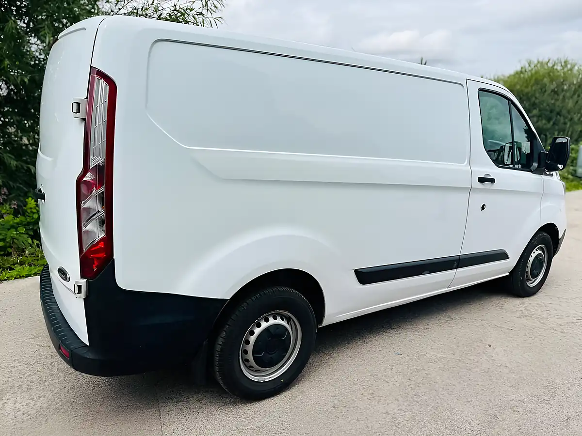 Used 2020 Ford Transit Custom Leader White - Interior and Exterior details 13