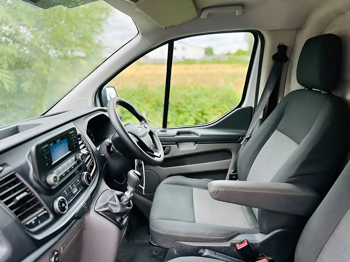 Used 2020 Ford Transit Custom Leader White - Interior and Exterior details 15