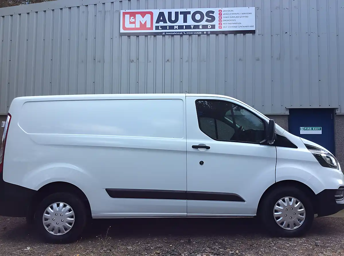 Used 2020 Ford Transit Custom Leader White - Front View