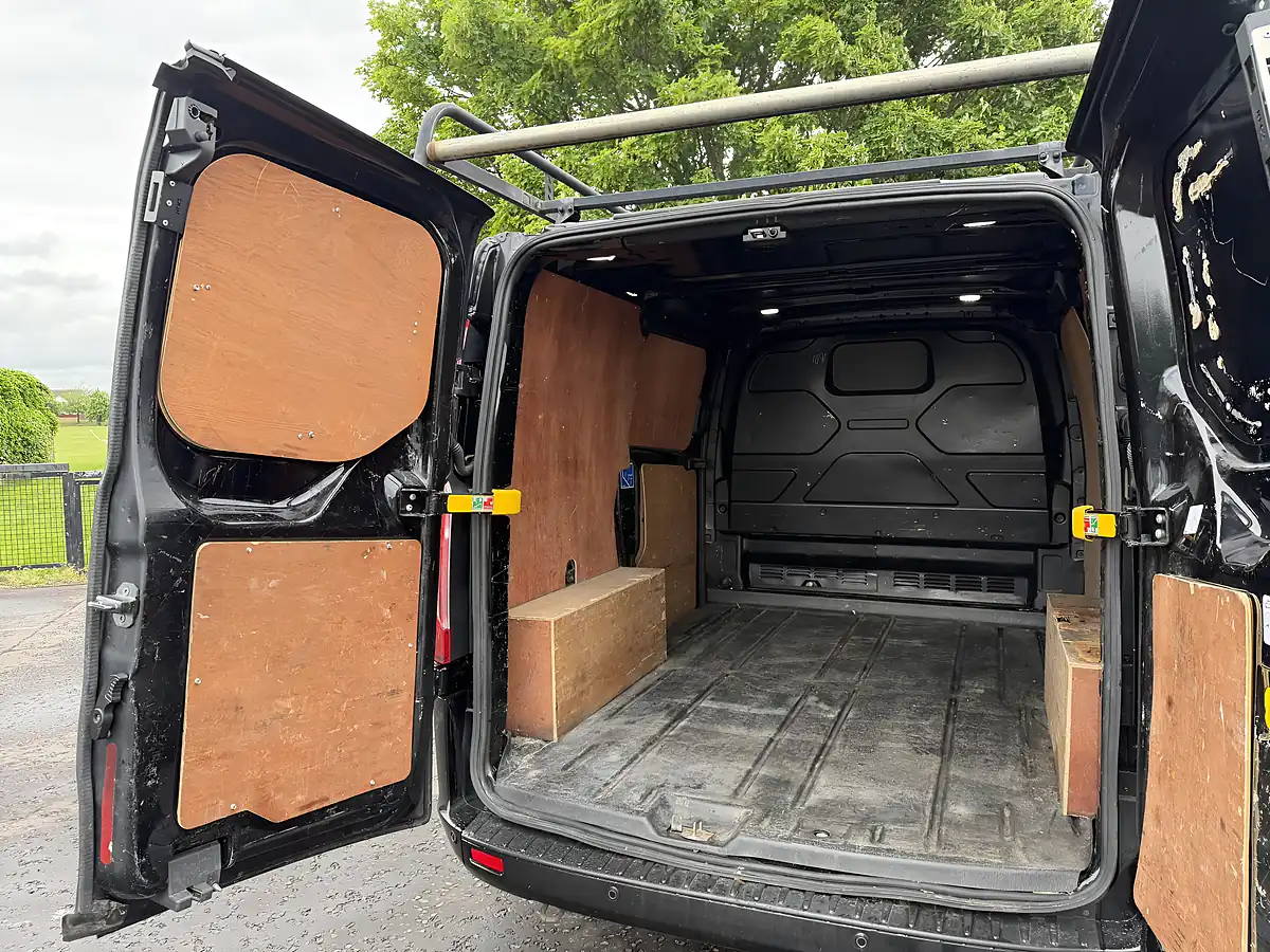 Used 2020 Ford Transit Custom Limited Black - Interior and Exterior details 13