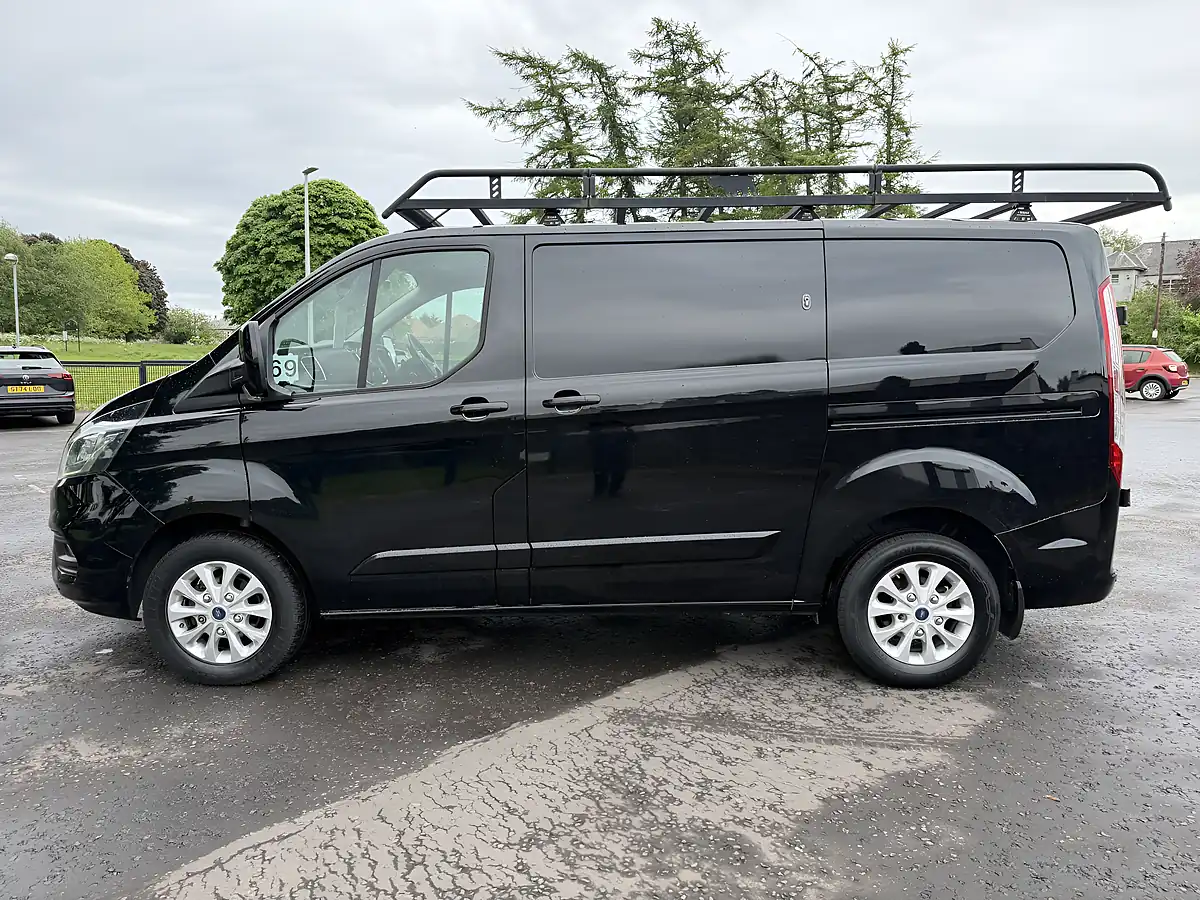 Used 2020 Ford Transit Custom Limited Black - Interior and Exterior details 7