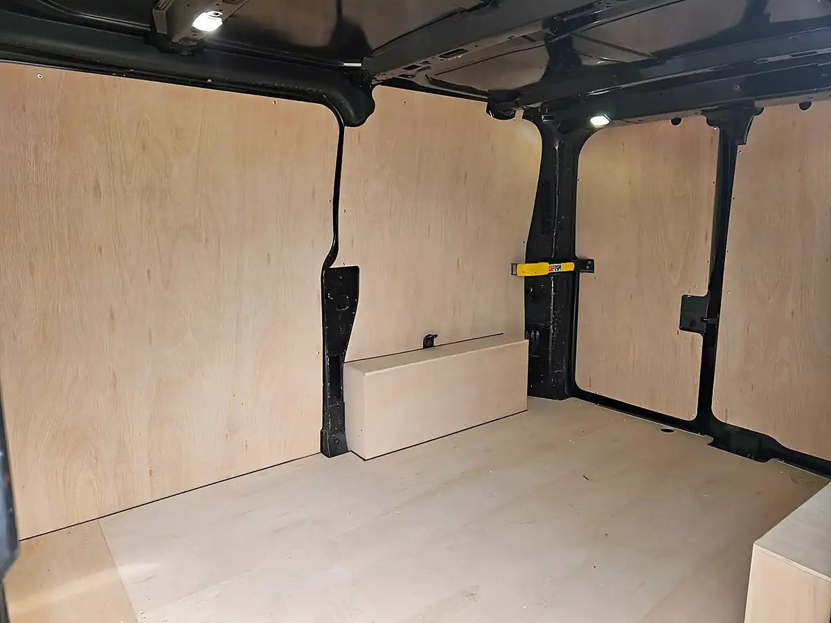 Used 2020 Ford Transit Custom Limited Black - Interior and Exterior details 10