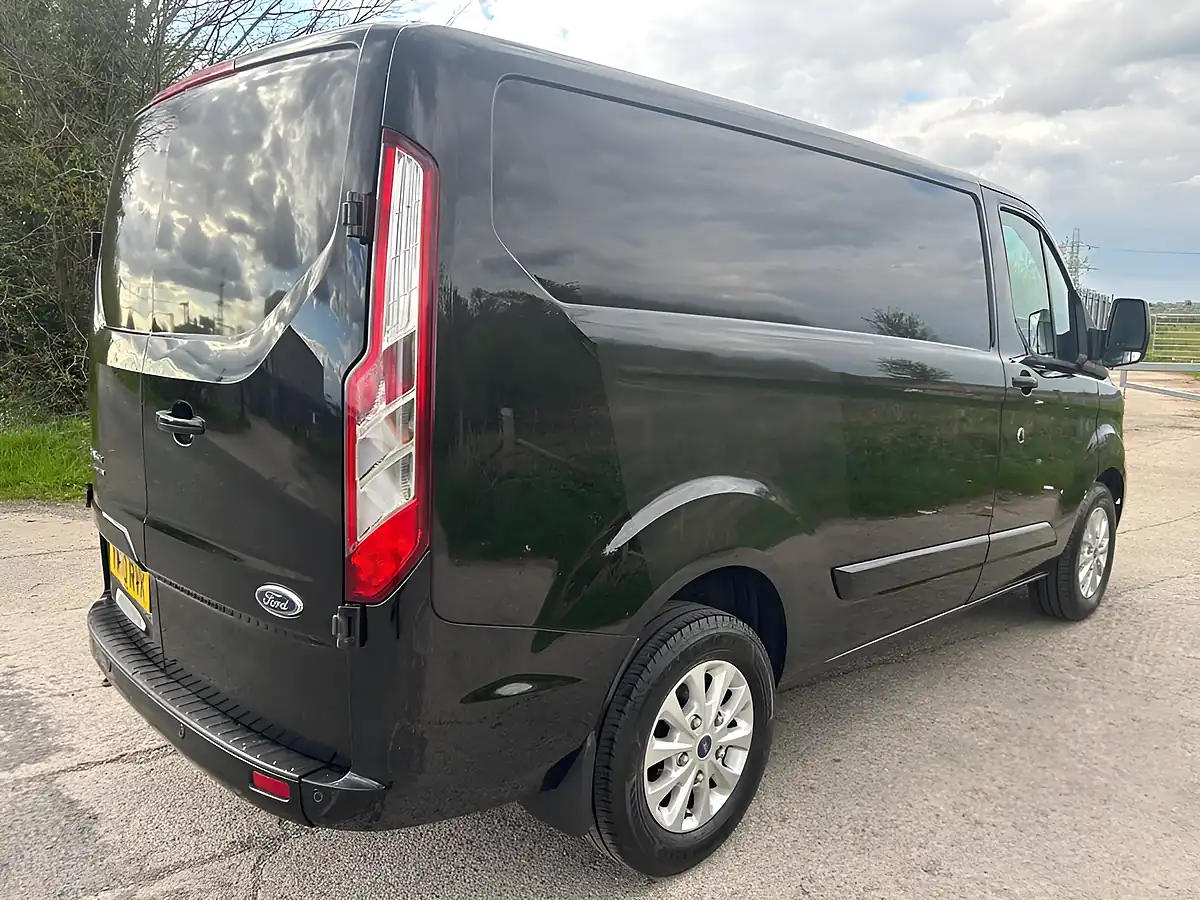 Used 2020 Ford Transit Custom Limited Black - Interior and Exterior details 10
